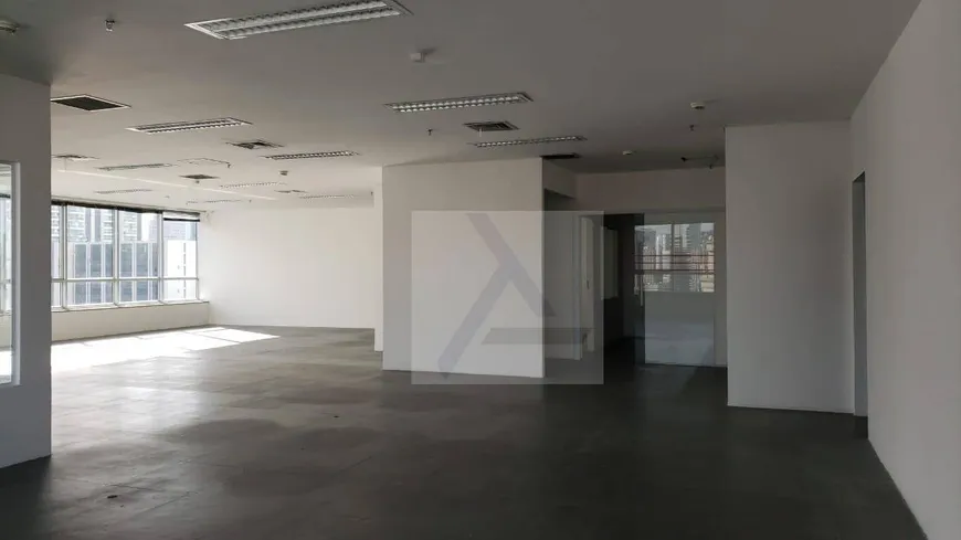 Foto 1 de Sala Comercial para alugar, 218m² em Itaim Bibi, São Paulo