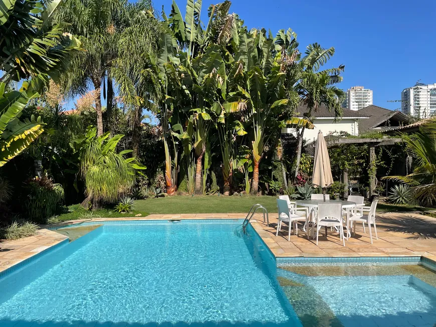 Foto 1 de Casa de Condomínio com 4 Quartos à venda, 959m² em Barra da Tijuca, Rio de Janeiro