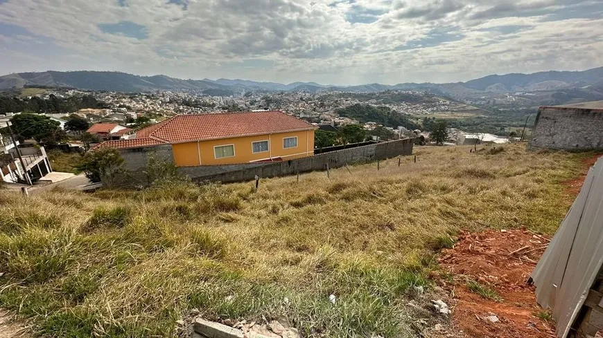 Foto 1 de Lote/Terreno à venda, 473m² em Lagoa Seca, São Lourenço