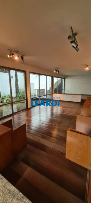 Foto 1 de Casa com 3 Quartos à venda, 376m² em Real Parque, São Paulo