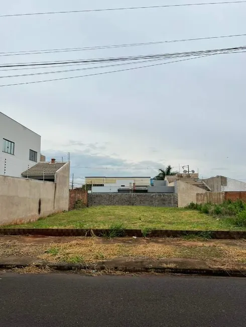 Foto 1 de Lote/Terreno à venda, 301m² em Jardim Dias I, Maringá