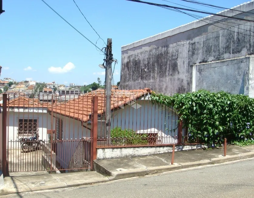 Foto 1 de Casa com 3 Quartos à venda, 200m² em Vila Picinin, São Paulo