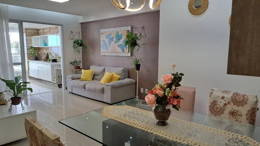 Foto 1 de Apartamento com 4 Quartos à venda, 135m² em Jardim Armacao, Salvador