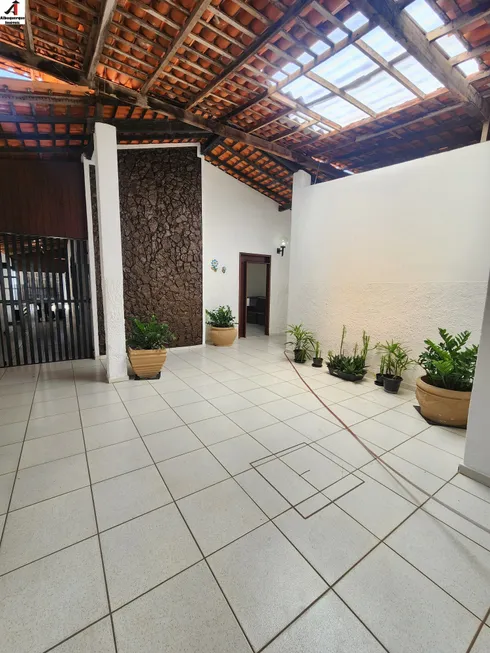 Foto 1 de Casa com 4 Quartos à venda, 292m² em Parque Athenas, São Luís