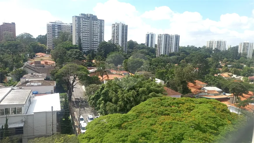 Foto 1 de Apartamento com 3 Quartos à venda, 100m² em Santo Amaro, São Paulo