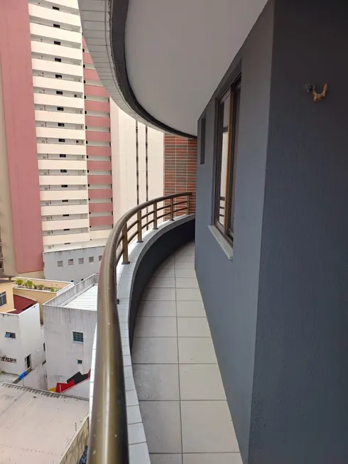 Foto 1 de Apartamento com 3 Quartos à venda, 75m² em Meireles, Fortaleza
