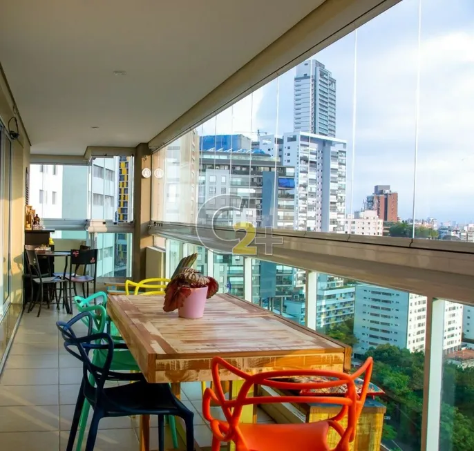 Foto 1 de Apartamento com 4 Quartos à venda, 196m² em Vila Madalena, São Paulo
