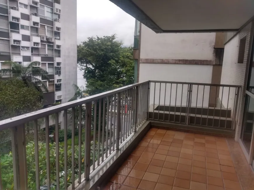 Foto 1 de Apartamento com 3 Quartos à venda, 139m² em Lagoa, Rio de Janeiro