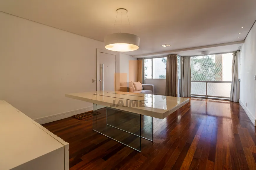 Foto 1 de Apartamento com 3 Quartos para alugar, 140m² em Higienópolis, São Paulo