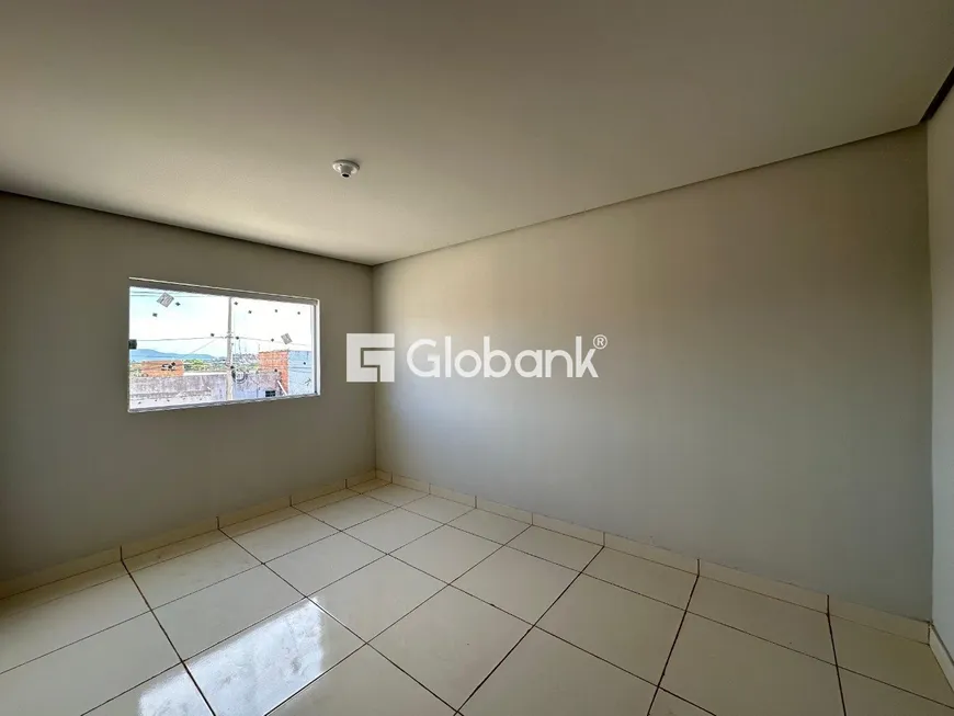 Foto 1 de Apartamento com 2 Quartos para venda ou aluguel, 58m² em Vila Mauricéia, Montes Claros