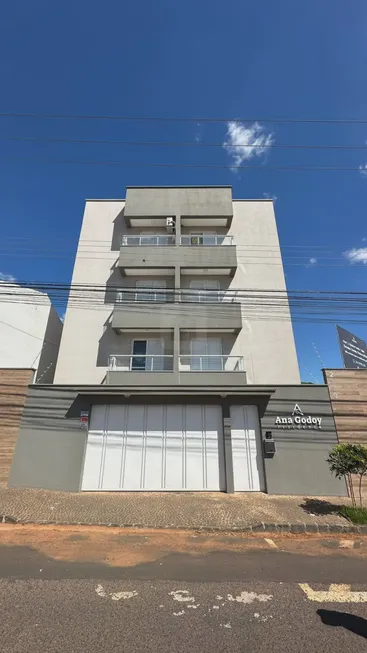 Foto 1 de Apartamento com 2 Quartos para alugar, 48m² em Santa Mônica, Uberlândia