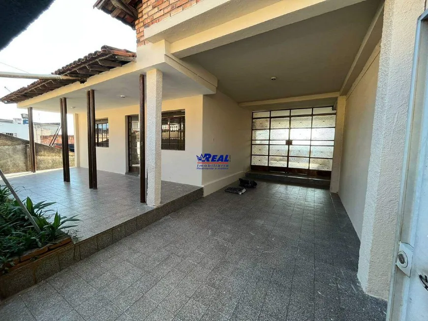 Foto 1 de Casa com 3 Quartos à venda, 218m² em Flávio Marques Lisboa, Belo Horizonte