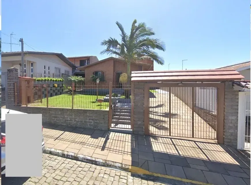 Foto 1 de Casa com 3 Quartos à venda, 156m² em Primeiro de Maio, Farroupilha