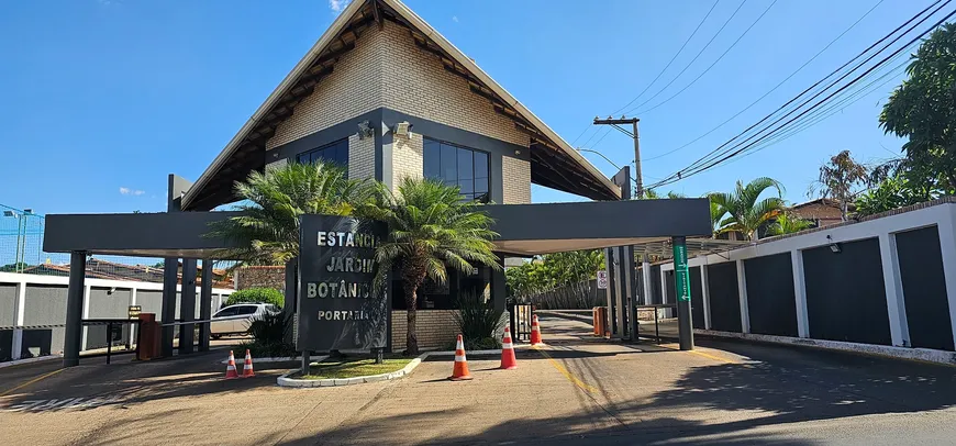 Foto 1 de Casa de Condomínio com 4 Quartos à venda, 300m² em Setor Habitacional Jardim Botânico, Brasília