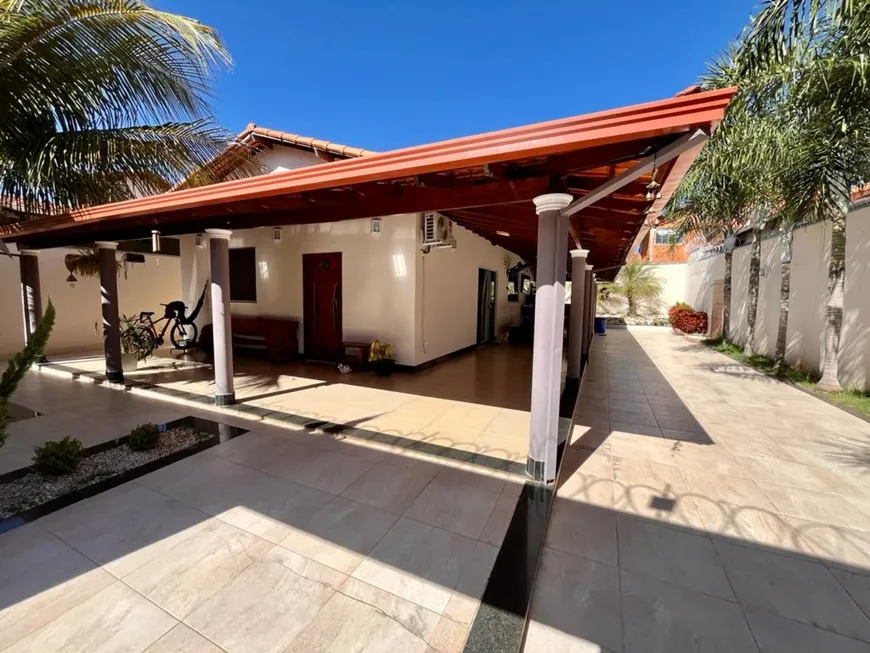Foto 1 de Casa com 3 Quartos à venda, 200m² em Planalto, Montes Claros
