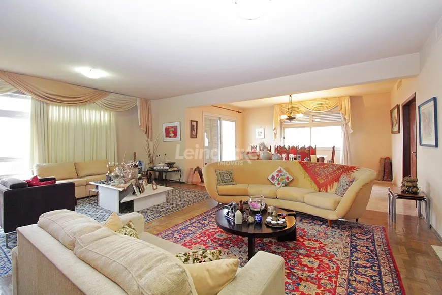 Foto 1 de Apartamento com 3 Quartos à venda, 294m² em Farroupilha, Porto Alegre