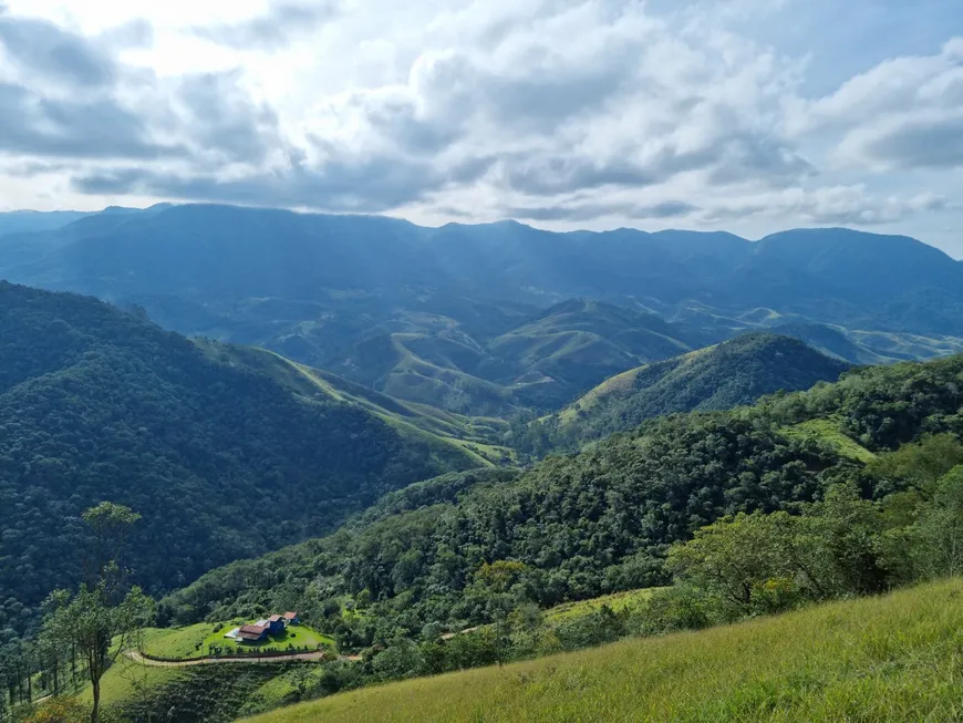 Foto 1 de Lote/Terreno à venda, 24200m² em São Francisco Xavier, São José dos Campos