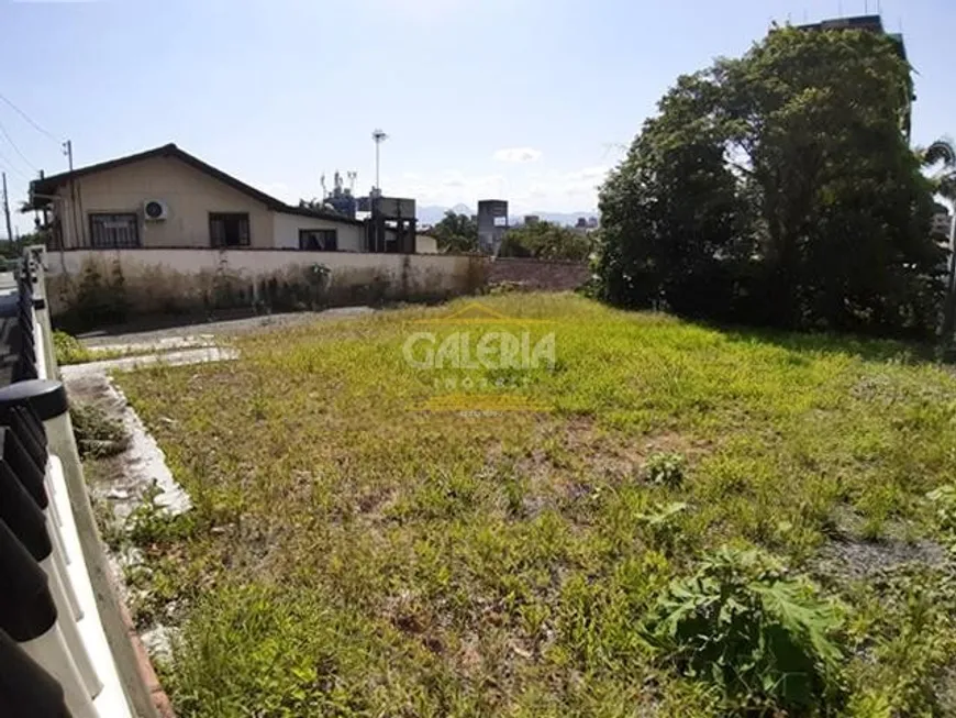 Foto 1 de Lote/Terreno à venda, 643m² em Saguaçú, Joinville