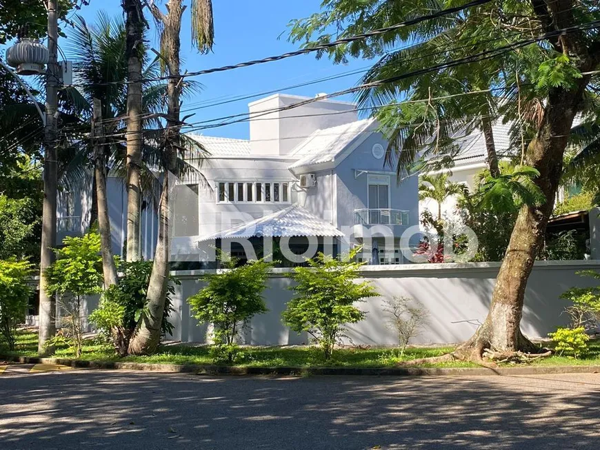 Foto 1 de Casa de Condomínio com 8 Quartos à venda, 550m² em Recreio Dos Bandeirantes, Rio de Janeiro