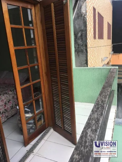 Foto 1 de Sobrado com 3 Quartos à venda, 190m² em Jardim Guayana, Taboão da Serra