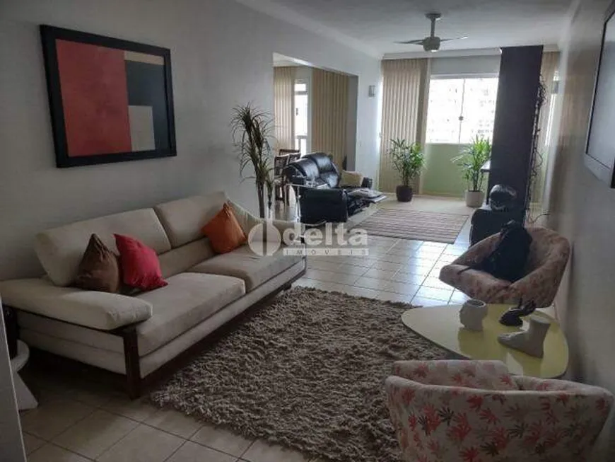 Foto 1 de Apartamento com 3 Quartos à venda, 164m² em Centro, Uberlândia