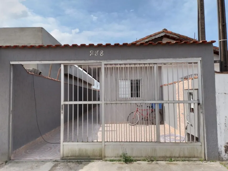 Foto 1 de Casa com 2 Quartos à venda, 53m² em Jequitiba, Itanhaém