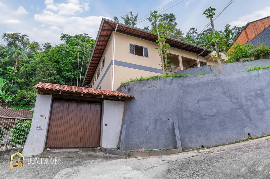 Foto 1 de Casa com 5 Quartos à venda, 300m² em Vorstadt, Blumenau