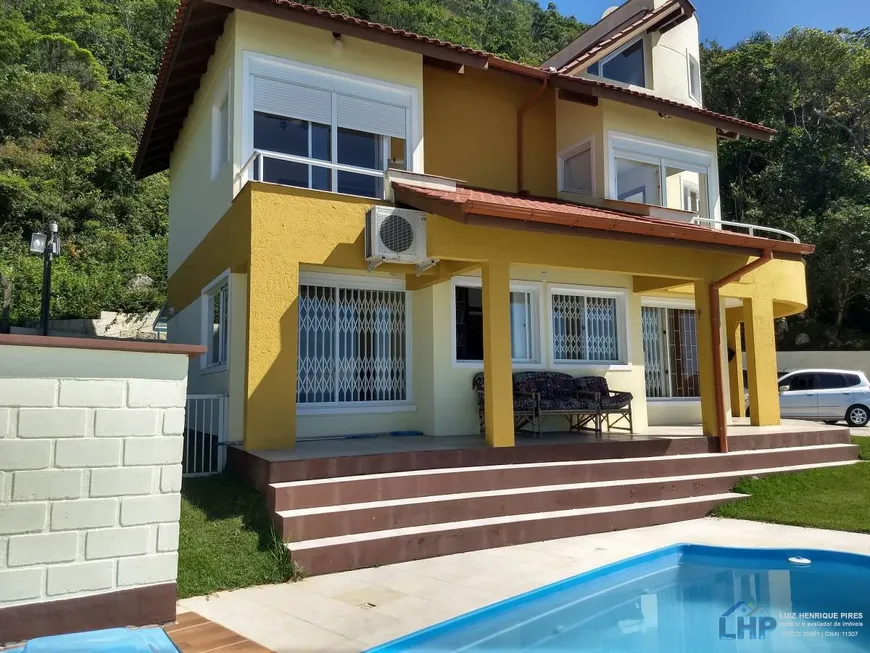 Foto 1 de Casa com 3 Quartos à venda, 220m² em Praia da Solidao, Florianópolis