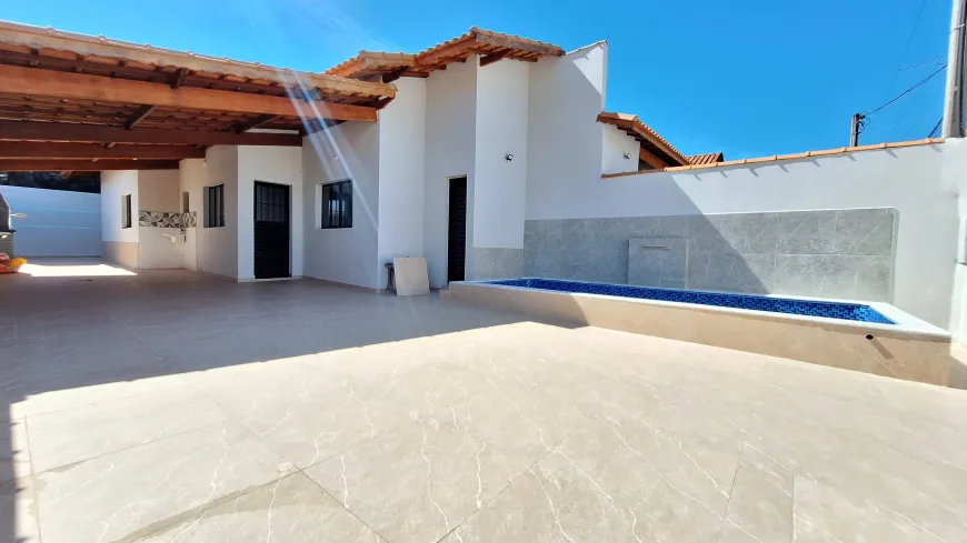 Foto 1 de Casa com 2 Quartos à venda, 75m² em Florida Mirim, Mongaguá