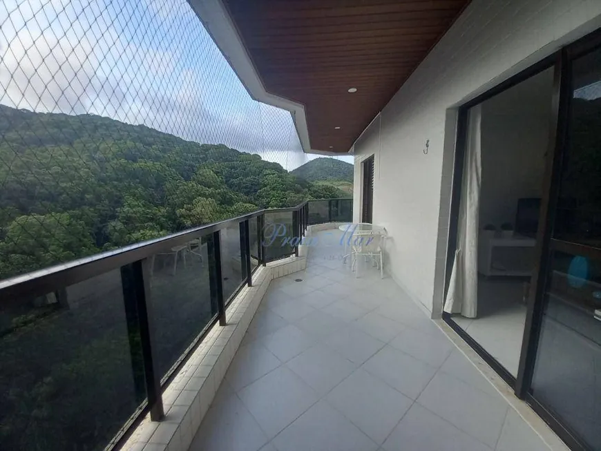 Foto 1 de Apartamento com 3 Quartos à venda, 135m² em Praia das Pitangueiras, Guarujá