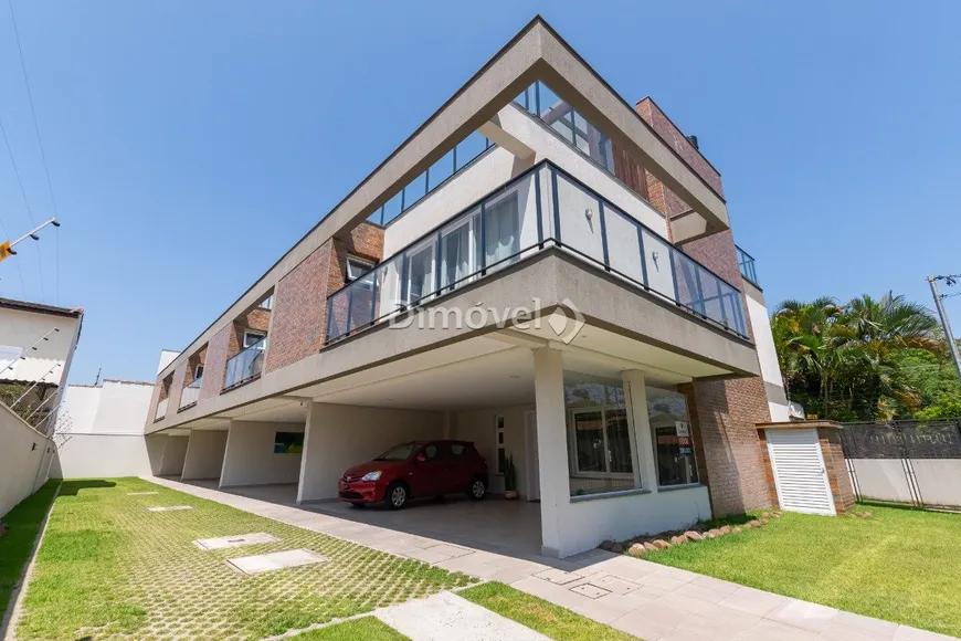 Foto 1 de Casa de Condomínio com 3 Quartos à venda, 268m² em Vila Assunção, Porto Alegre