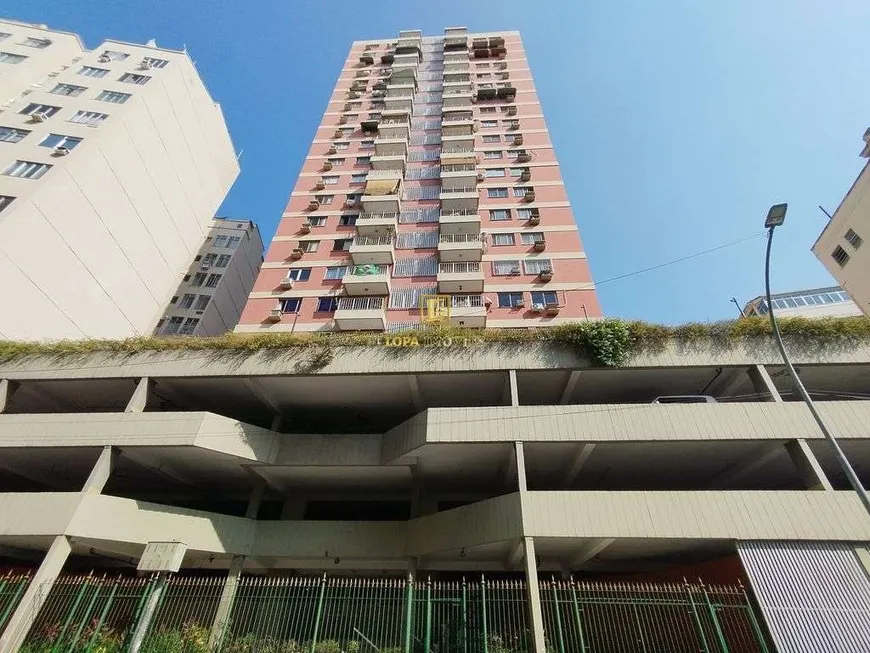 Foto 1 de Apartamento com 2 Quartos à venda, 68m² em Centro, Rio de Janeiro