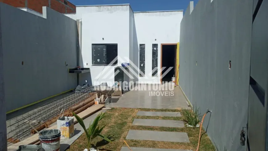 Foto 1 de Casa com 3 Quartos à venda, 10m² em Jardim Olímpico, Montes Claros