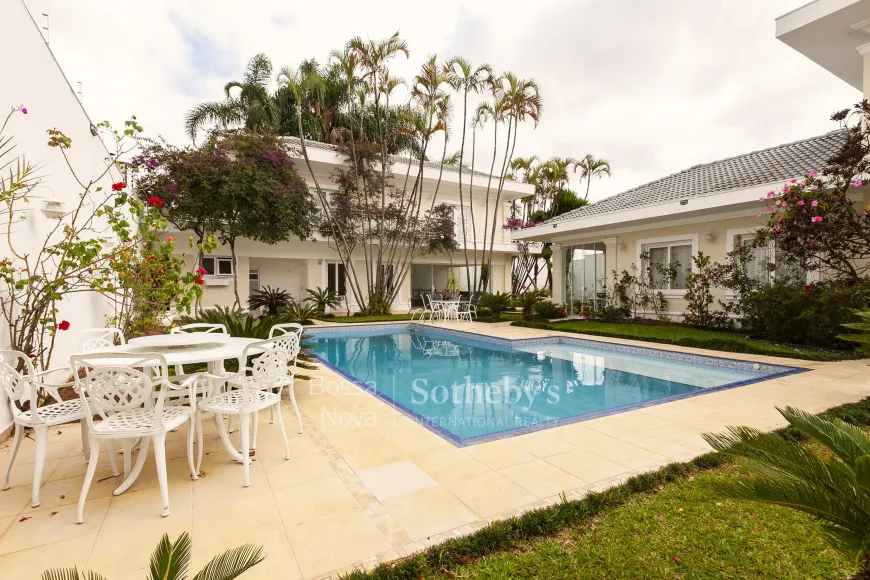 Foto 1 de Casa com 4 Quartos à venda, 820m² em Alto Da Boa Vista, São Paulo