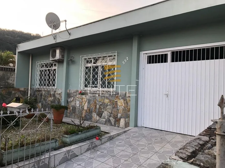 Foto 1 de Casa com 3 Quartos à venda, 151m² em Roçado, São José