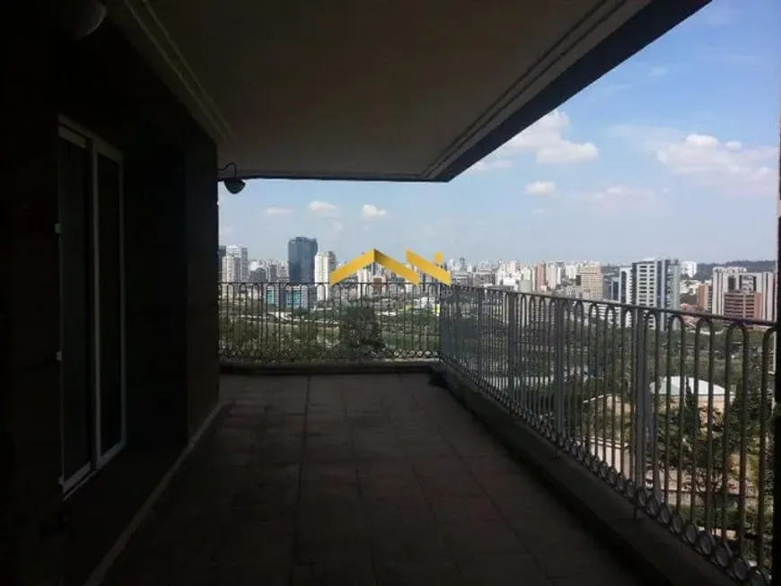 Foto 1 de Apartamento com 4 Quartos à venda, 425m² em Panamby, São Paulo