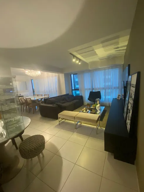 Foto 1 de Apartamento com 4 Quartos à venda, 130m² em Boa Viagem, Recife