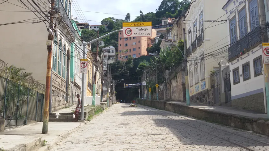 Foto 1 de Apartamento com 1 Quarto à venda, 31m² em Santa Teresa, Rio de Janeiro