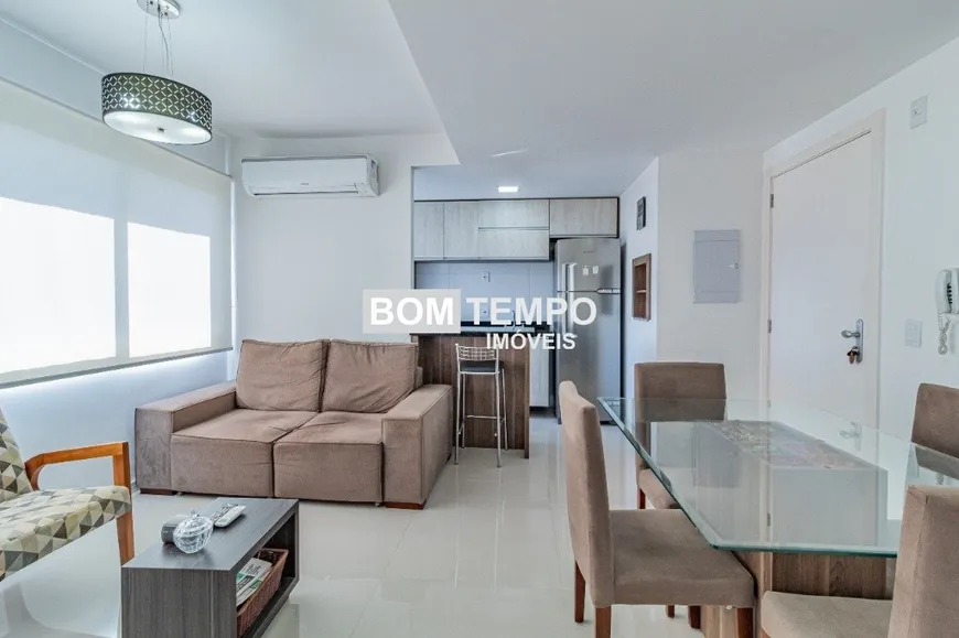 Foto 1 de Apartamento com 2 Quartos à venda, 53m² em Azenha, Porto Alegre