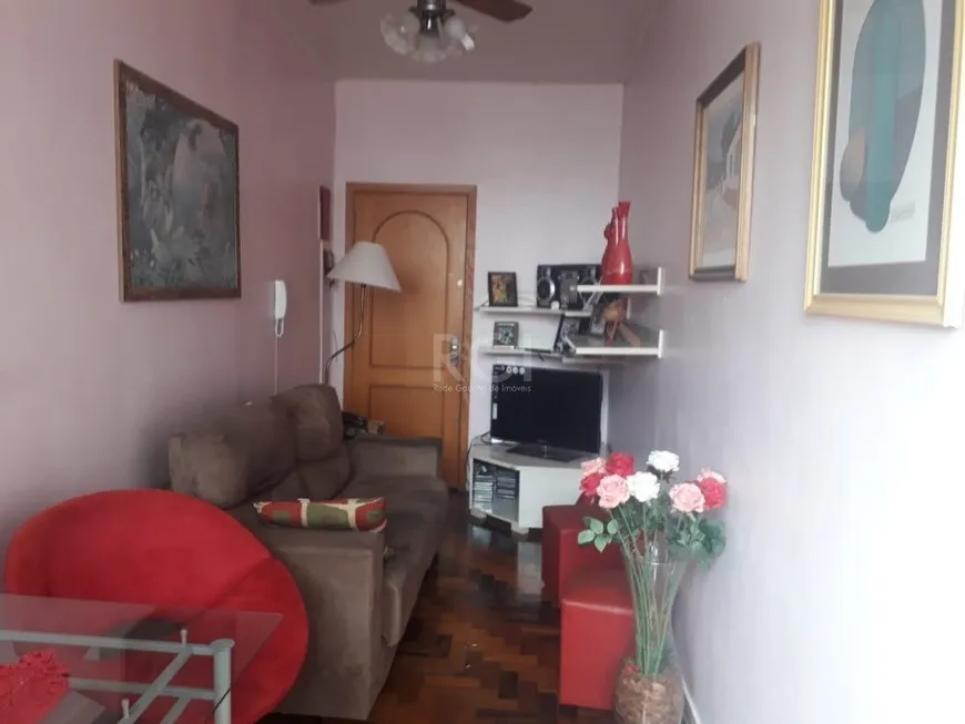 Foto 1 de Apartamento com 2 Quartos à venda, 48m² em Farroupilha, Porto Alegre