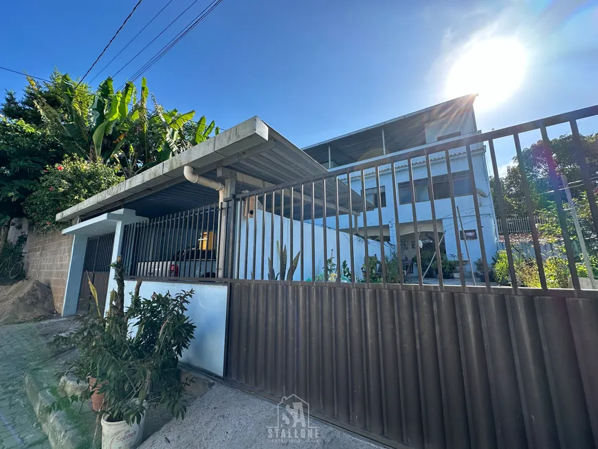 Foto 1 de Casa com 5 Quartos à venda, 200m² em Monte Agha, Piúma