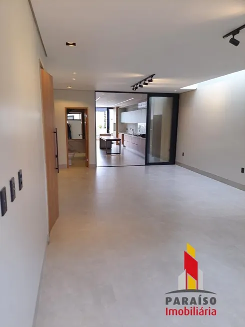 Foto 1 de Casa com 3 Quartos à venda, 300m² em Nova Uberlandia, Uberlândia