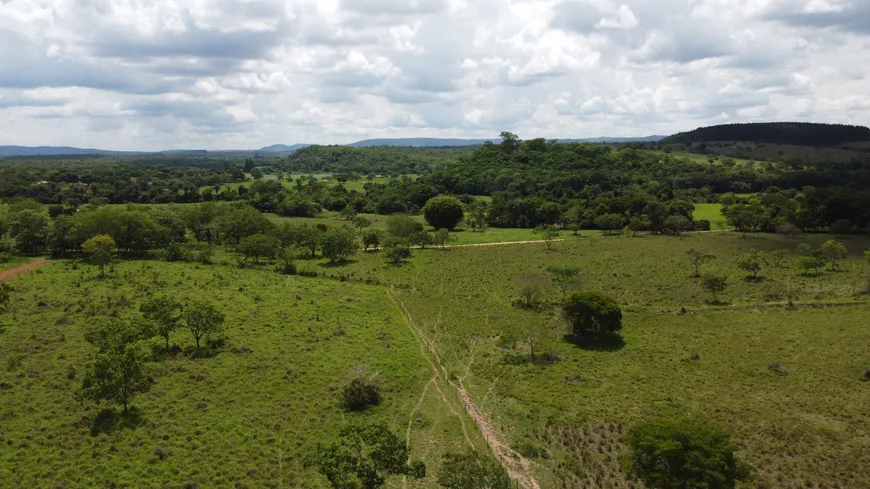 Foto 1 de Lote/Terreno à venda, 20000m² em Centro, Cordisburgo