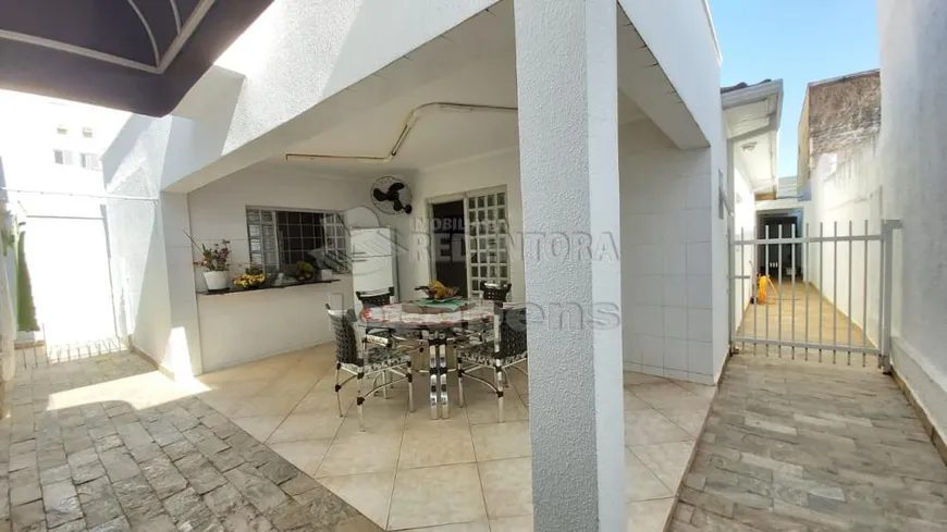 Foto 1 de Casa com 5 Quartos à venda, 400m² em Vila Aurora, São José do Rio Preto