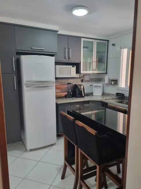 Foto 1 de Sobrado com 2 Quartos à venda, 64m² em Vila Pires, Santo André