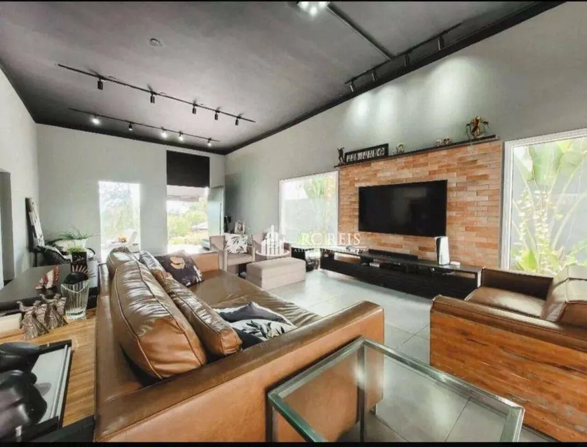 Foto 1 de Casa de Condomínio com 3 Quartos para alugar, 430m² em Alphaville, Santana de Parnaíba