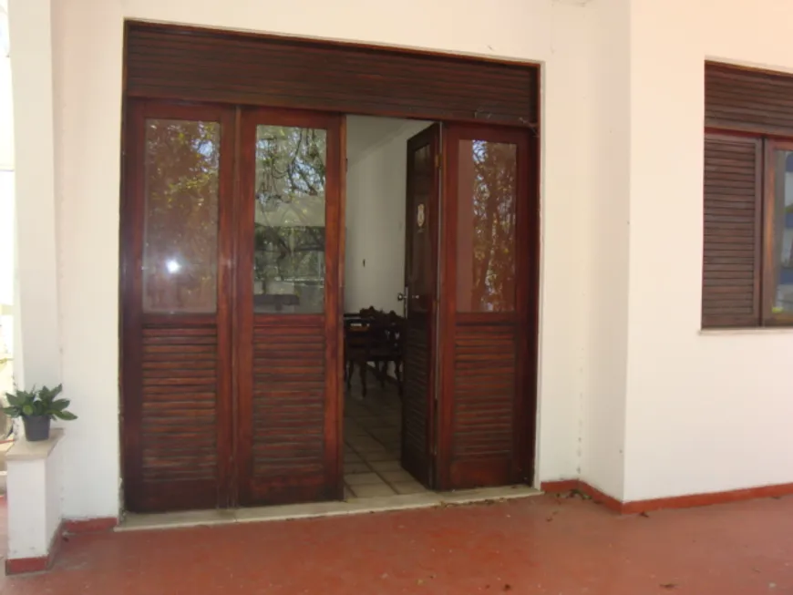 Foto 1 de Sobrado com 5 Quartos à venda, 234m² em Acupe de Brotas, Salvador