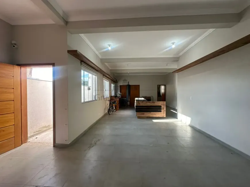 Foto 1 de Casa com 2 Quartos à venda, 150m² em Jardim Santa Júlia, São José dos Campos