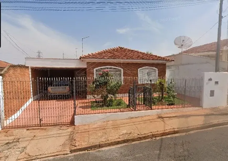 Foto 1 de Casa com 3 Quartos à venda, 145m² em Jardim Santa Lúcia, Araraquara