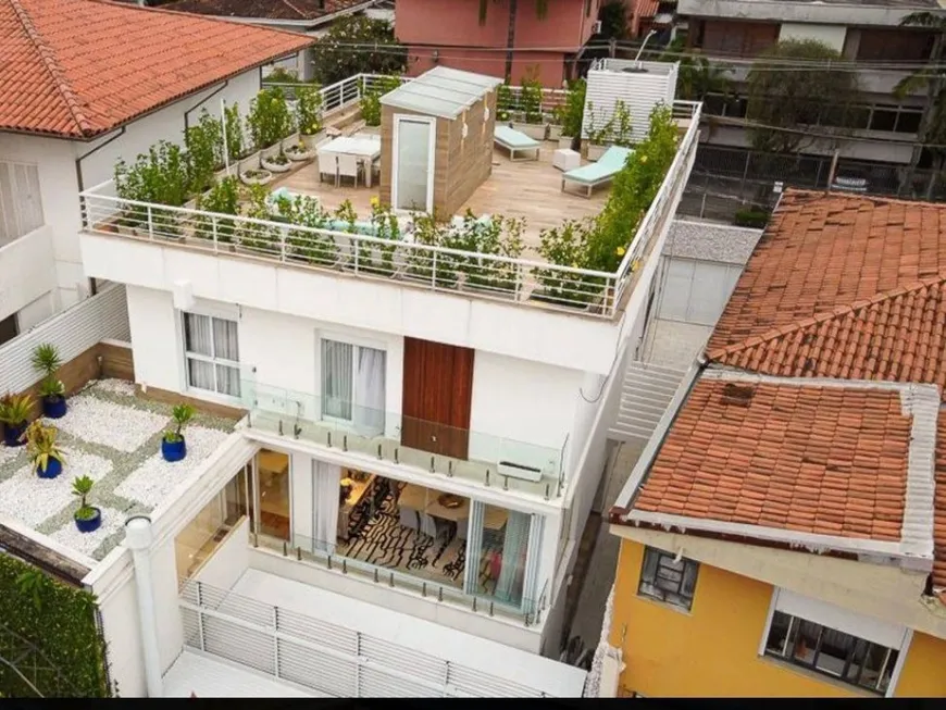 Foto 1 de Casa com 3 Quartos à venda, 610m² em Pacaembu, São Paulo